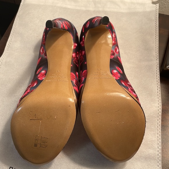 Nicholas Kirkwood Pink Satin Rose Print Platform Heels - Picture 6 of 7